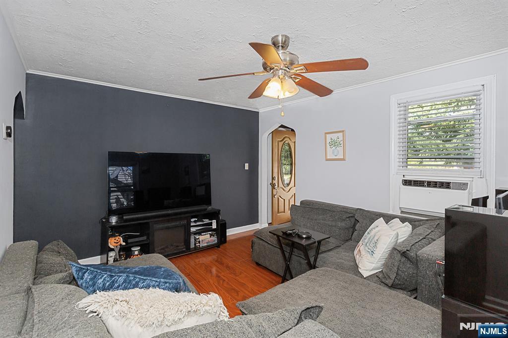 Homes for sale in Elmwood Park, NJ | 104 Echo Pl, Elmwood Park, NJ 07407 | MLS# 25031345