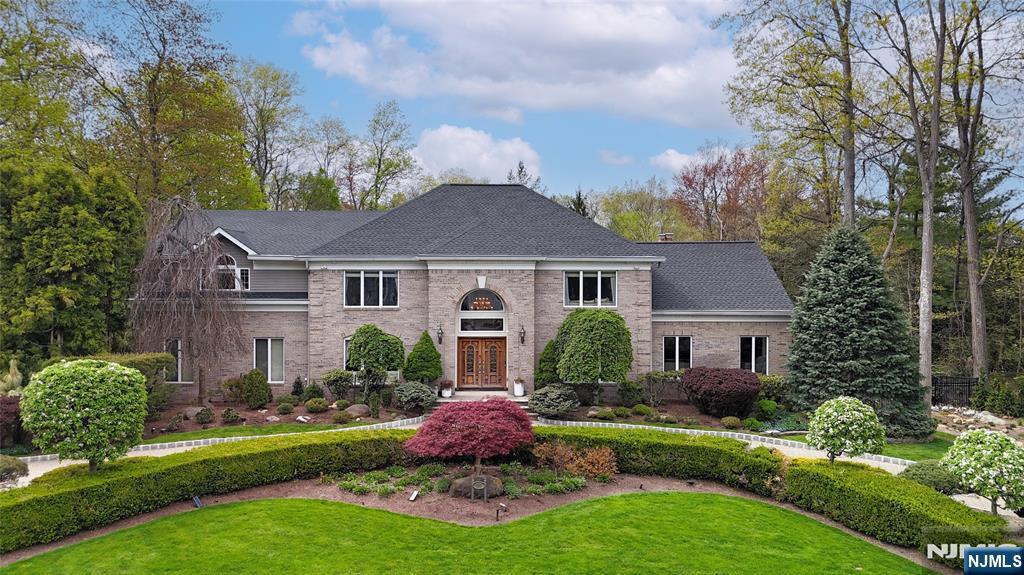 Homes for sale in Mahwah, NJ | 26 Hampshire Rd, Mahwah, NJ 07430 | MLS# 25031363