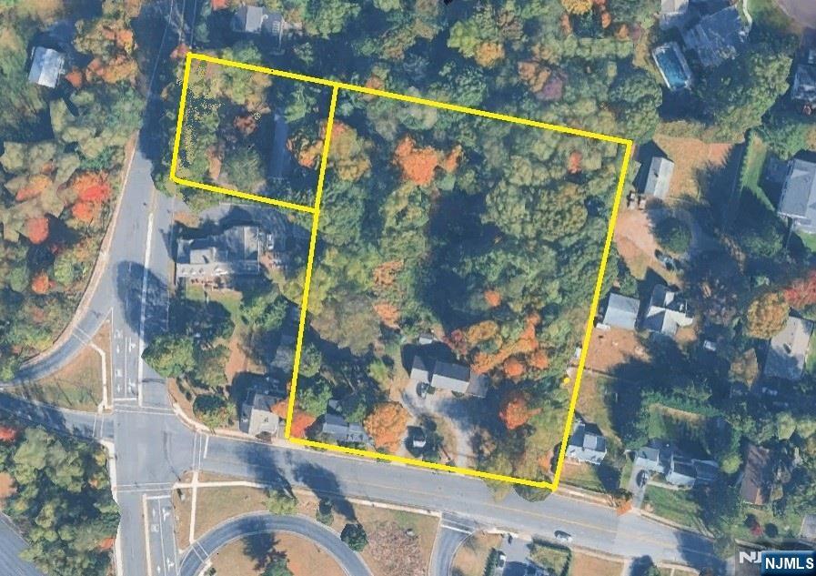 Homes for sale in Ridgewood, NJ | 795 Glen Ave, Ridgewood, NJ 07450 | MLS# 25031385