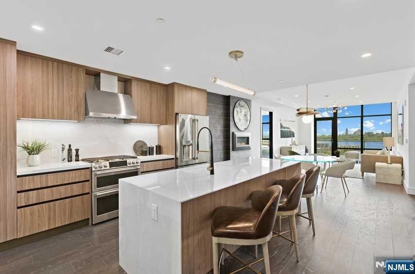 Homes for sale in North Bergen, NJ | 8701 Churchill Rd #905, North Bergen, NJ 07047 | MLS# 25031425