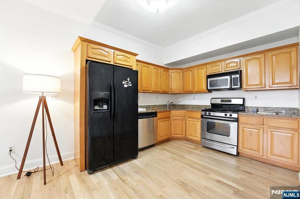 Homes for sale in Jersey City, NJ | 85 Broadway #1E, Jersey City, NJ 07306 | MLS# 25031435