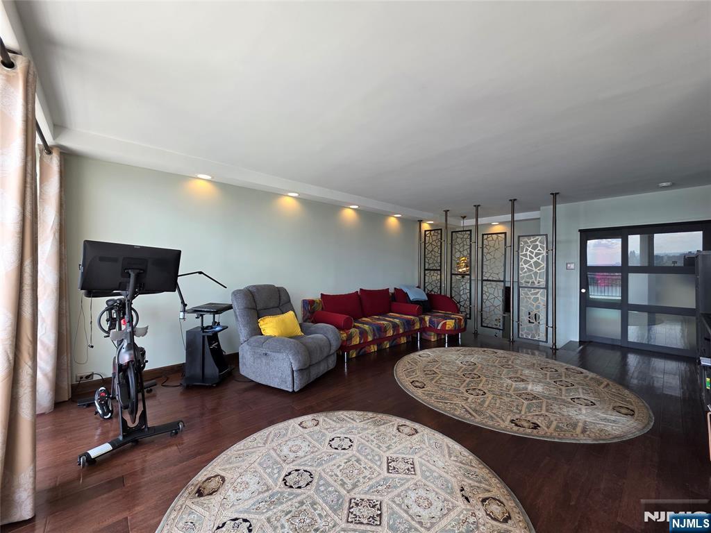 Homes for sale in Fort Lee, NJ | 2 Horizon Rd #1422, Fort Lee, NJ 07024 | MLS# 25031506