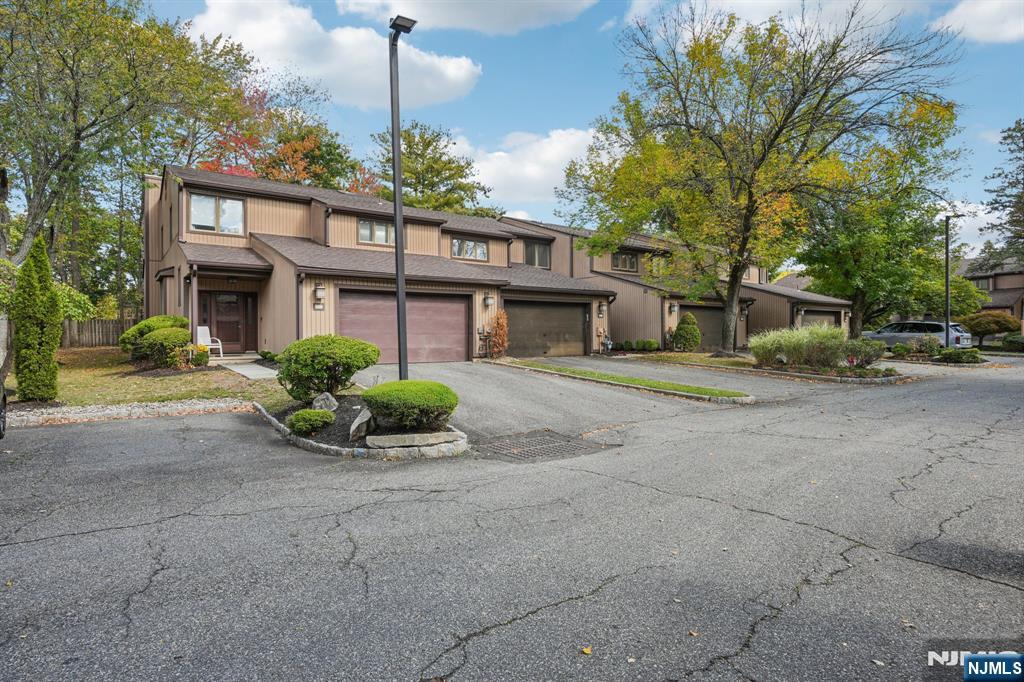 Homes for sale in Wayne, NJ | 29 Pond Cir #15, Wayne, NJ 07470 | MLS# 25031517