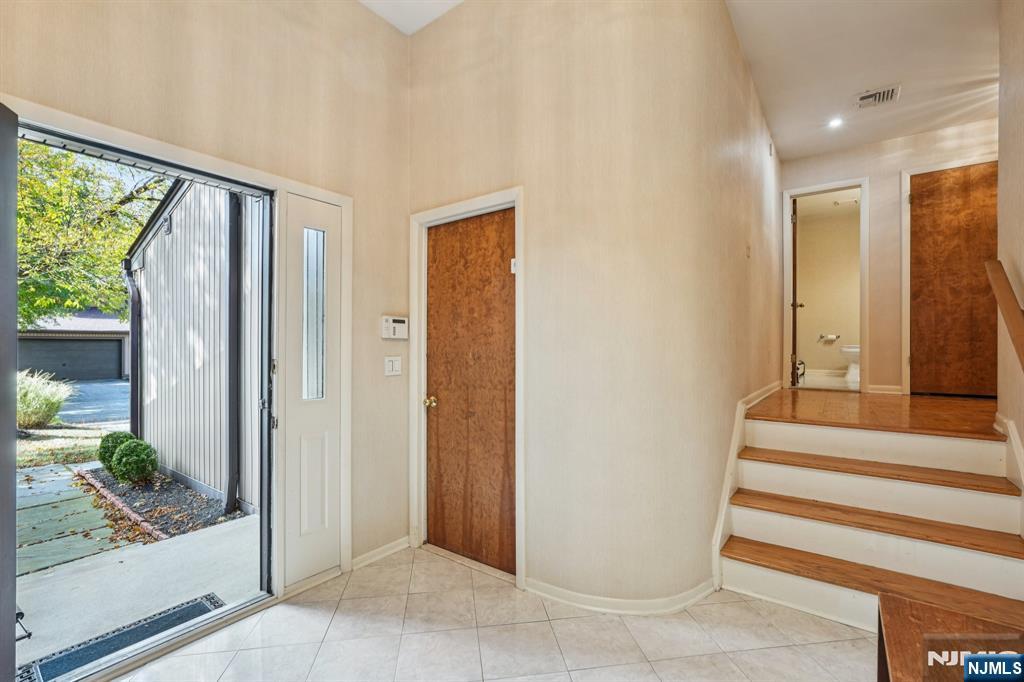 Homes for sale in Wayne, NJ | 29 Pond Cir #15, Wayne, NJ 07470 | MLS# 25031517