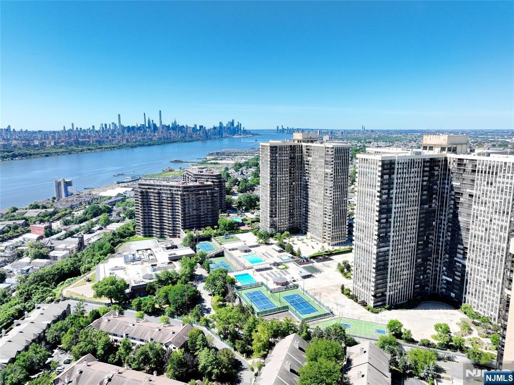 Homes for sale in Cliffside Park, NJ | 200 Winston Dr #2116, Cliffside Park, NJ 07010 | MLS# 25031530