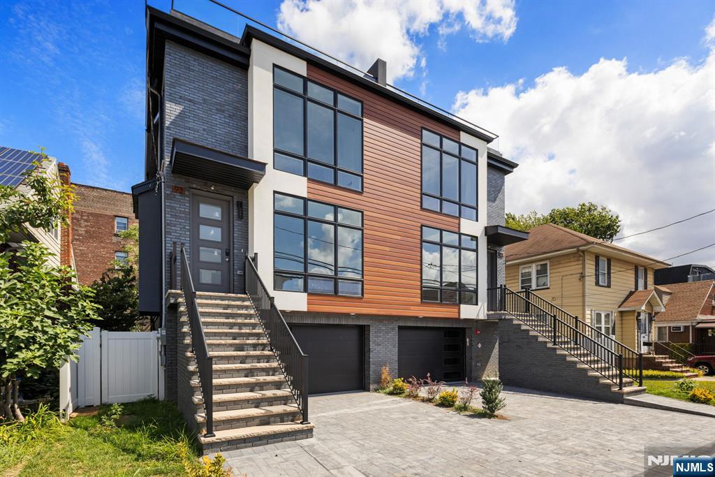 Homes for sale in Cliffside Park, NJ | 93 Crescent Ave, Cliffside Park, NJ 07010 | MLS# 25031538