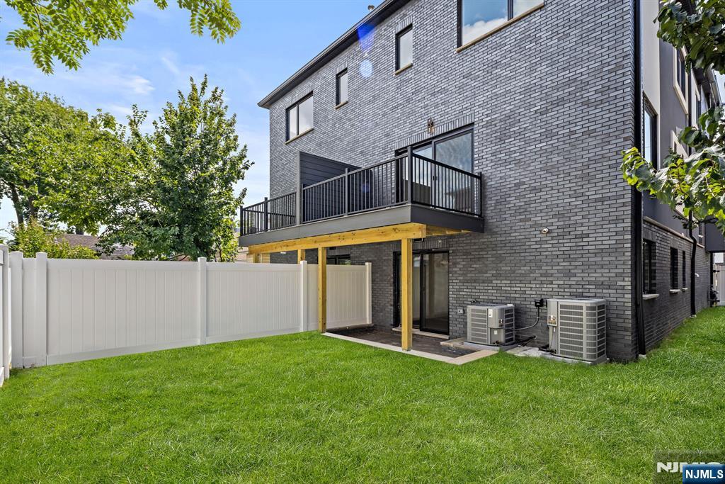 Homes for sale in Cliffside Park, NJ | 93 Crescent Ave, Cliffside Park, NJ 07010 | MLS# 25031538