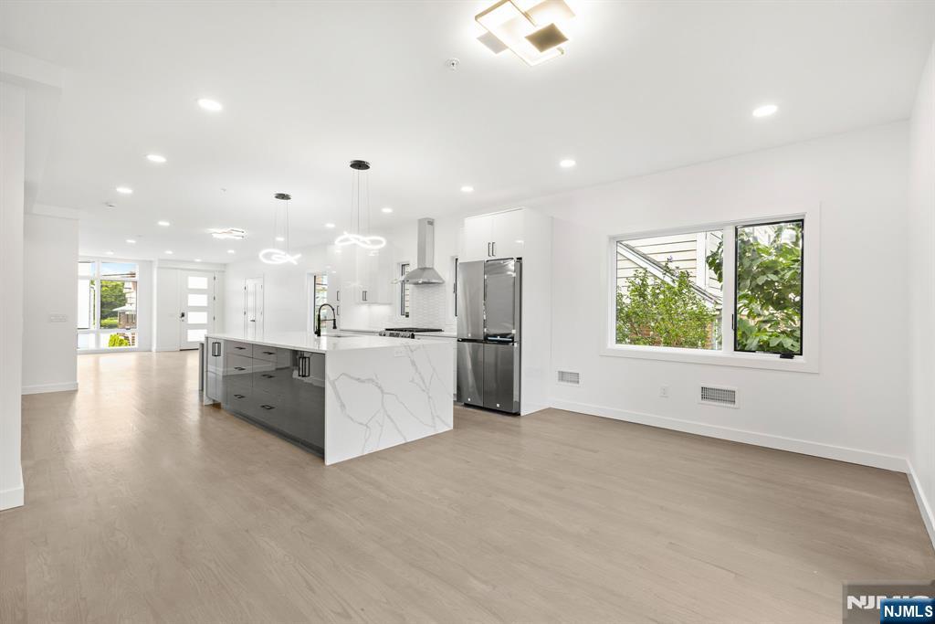 Homes for sale in Cliffside Park, NJ | 93 Crescent Ave, Cliffside Park, NJ 07010 | MLS# 25031538