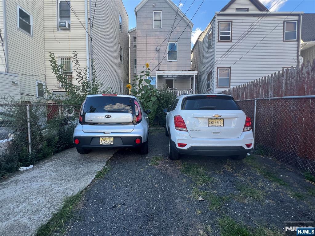 Homes for sale in Newark, NJ | 463 Summer Ave, Newark, NJ 07104 | MLS# 25031558