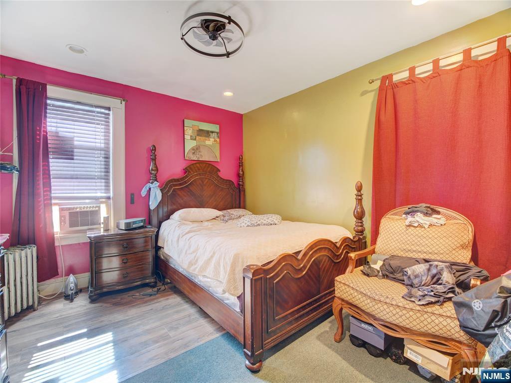 $750,000 Colonial
