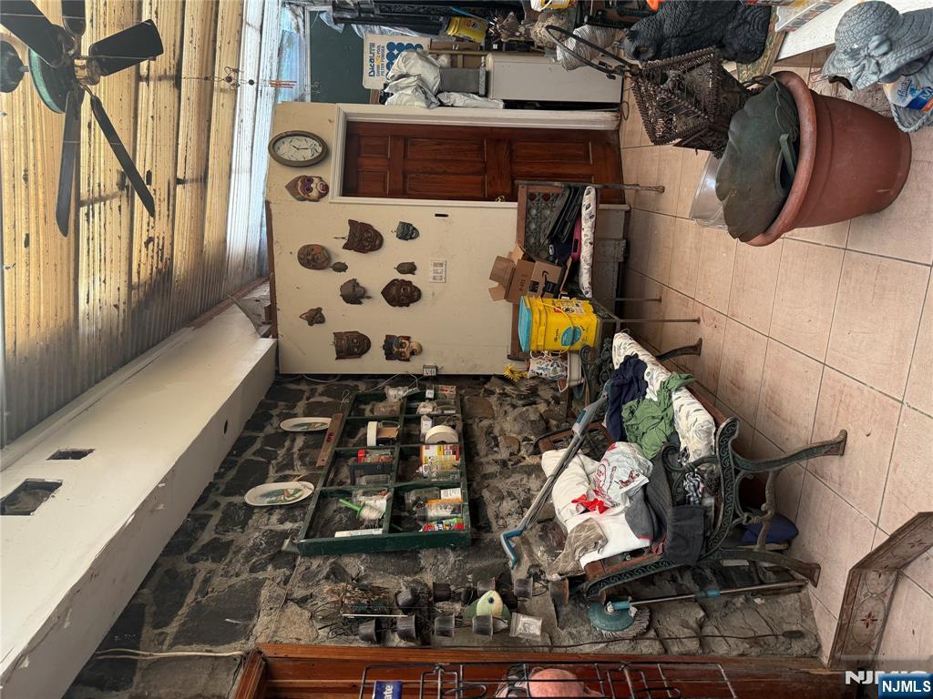 Homes for sale in Edgewater, NJ | 2 Oakdene Ter, Edgewater, NJ 07020 | MLS# 25031596