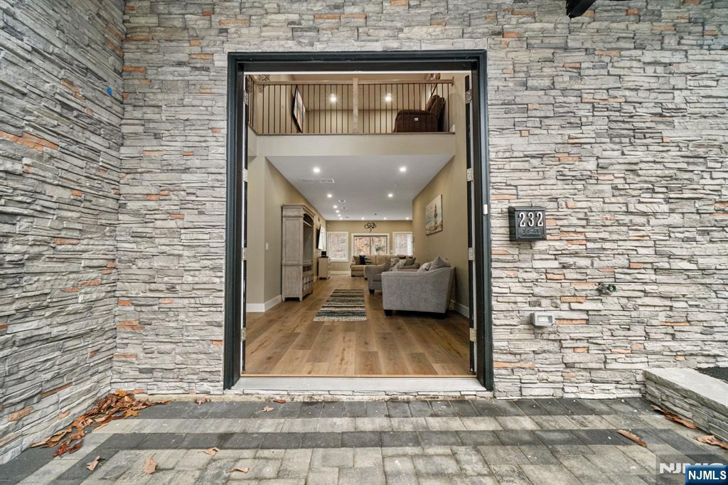 Homes for sale in Kinnelon Borough, NJ | 232 Kinnelon Rd, Kinnelon Borough, NJ 07405 | MLS# 25031609