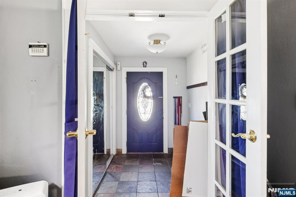 Homes for sale in Roselle Park, NJ | 315 Hemlock St, Roselle Park, NJ 07204 | MLS# 25031610