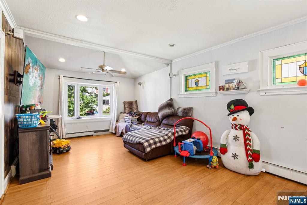 Homes for sale in Roselle Park, NJ | 315 Hemlock St, Roselle Park, NJ 07204 | MLS# 25031610