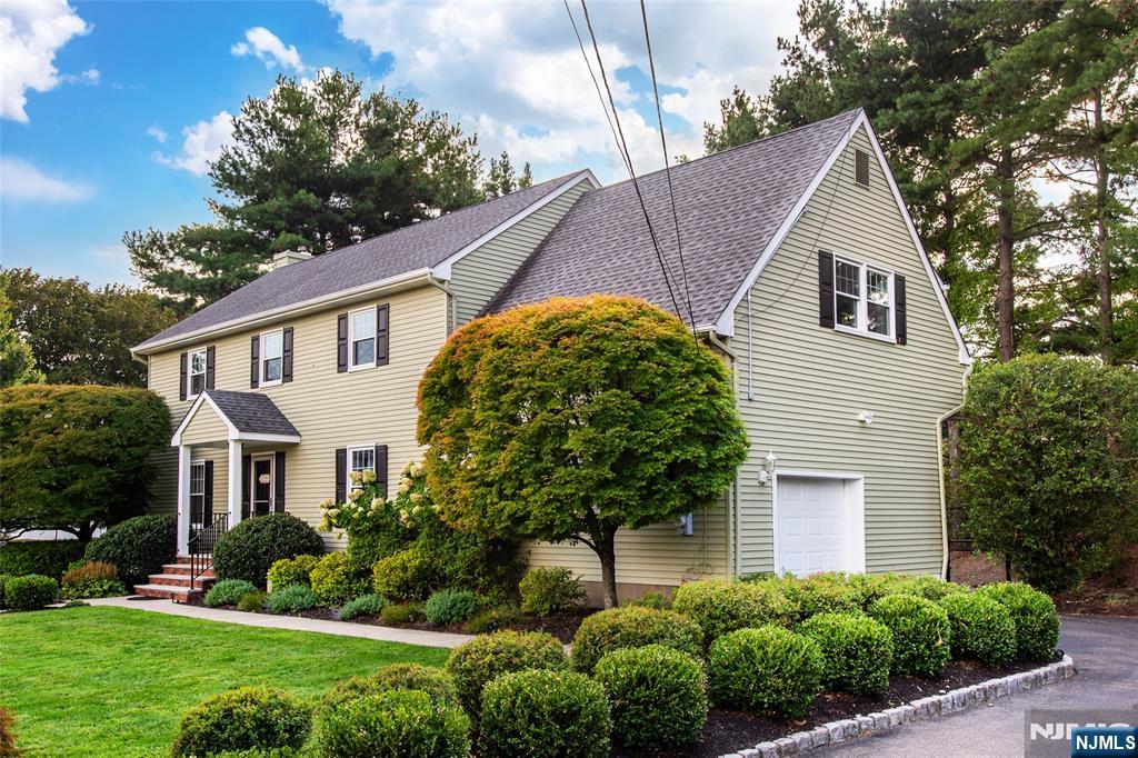 Homes for sale in Wayne, NJ | 3 Brandywine Rd, Wayne, NJ 07470 | MLS# 25031615