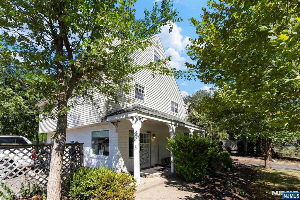 183 Boulevard, Hasbrouck Heights, NJ, 07604