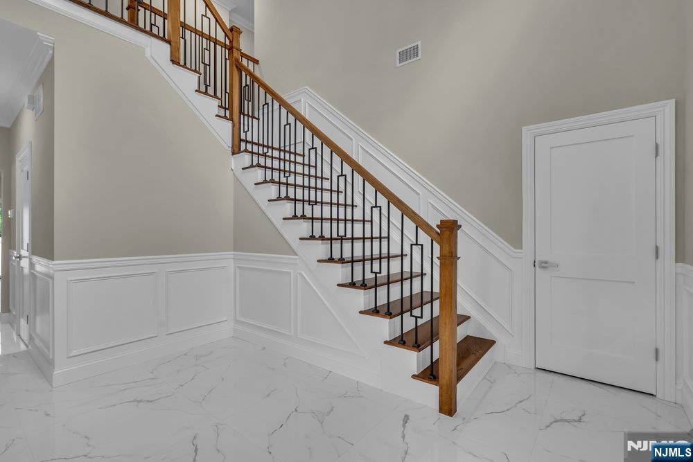 Homes for sale in Bergenfield, NJ | 55 Maiden Ln, Bergenfield, NJ 07621 | MLS# 25031650