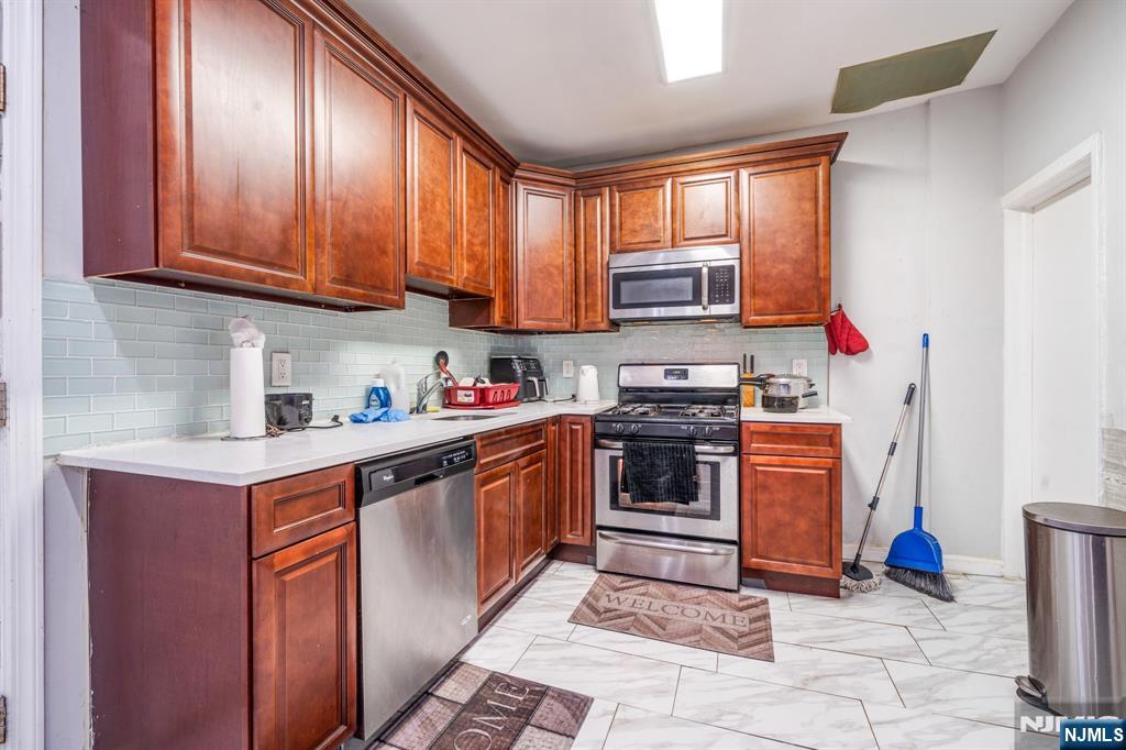 Homes for sale in Orange, NJ | 276 New St, Orange, NJ 07050 | MLS# 25031652