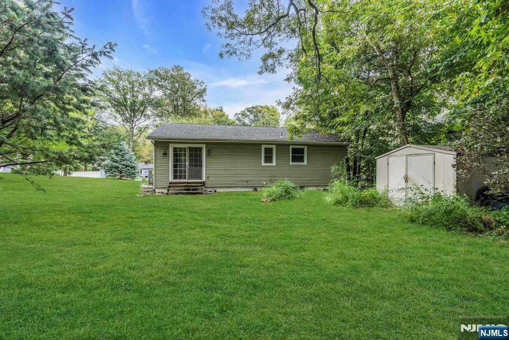 Homes for sale in Vernon, NJ | 55 Orchard Dr, Vernon, NJ 07462 | MLS# 25031681