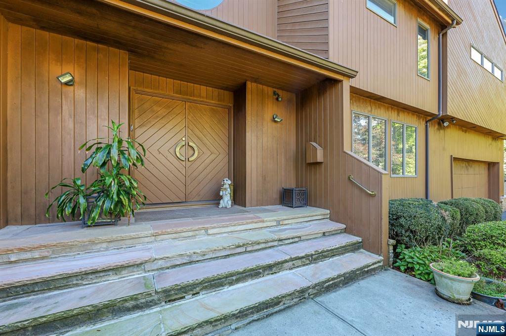 Homes for sale in Englewood Cliffs, NJ | 244 Fairview Ave, Englewood Cliffs, NJ 07632 | MLS# 25031684