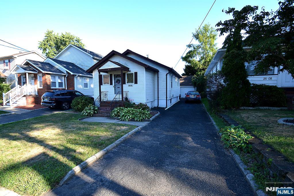 Homes for sale in Fair Lawn, NJ | 25-10 Berdan Ave, Fair Lawn, NJ 07410 | MLS# 25031720