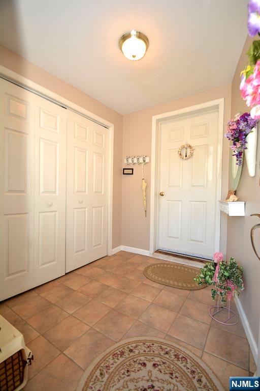 Homes for sale in Fair Lawn, NJ | 25-10 Berdan Ave, Fair Lawn, NJ 07410 | MLS# 25031720