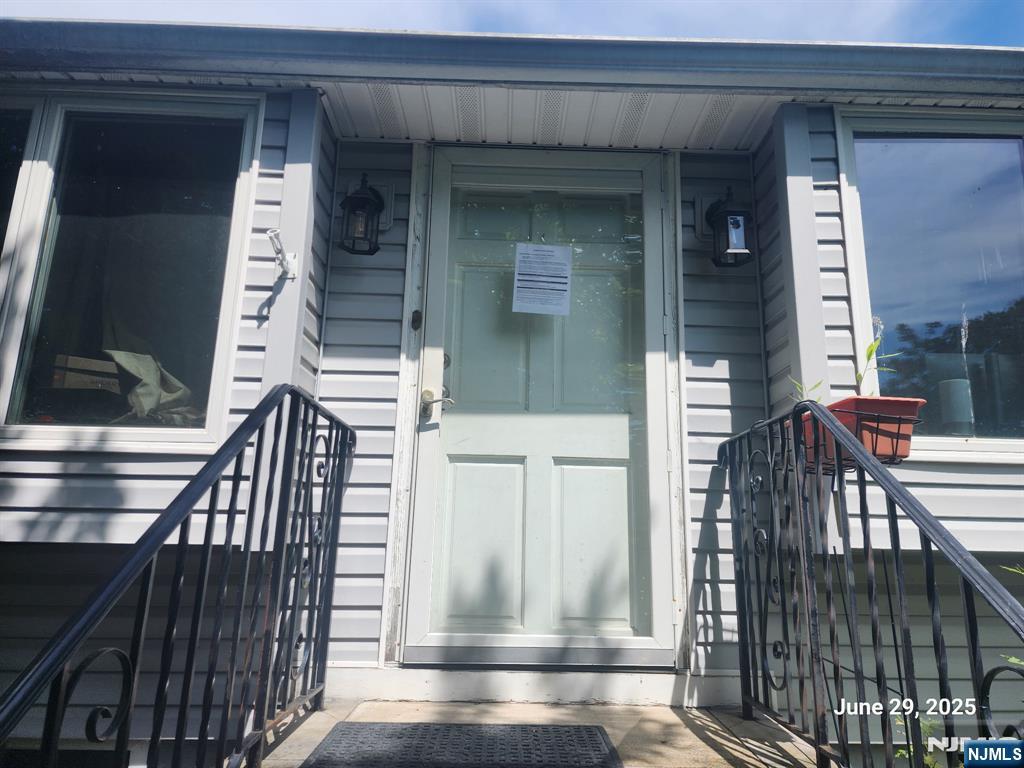 Homes for sale in Denville Township, NJ | 11 Huron Pl, Denville Township, NJ 07834 | MLS# 25031729