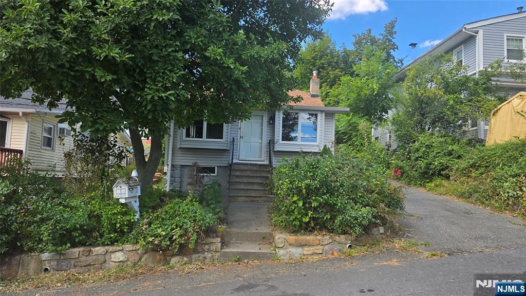 Homes for sale in Denville Township, NJ | 11 Huron Pl, Denville Township, NJ 07834 | MLS# 25031729