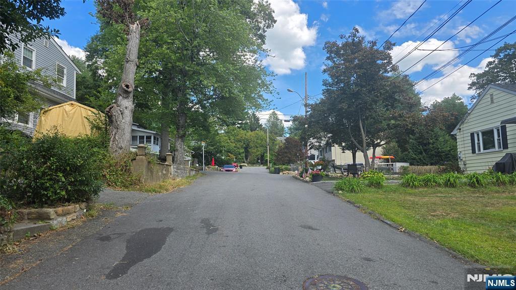 Homes for sale in Denville Township, NJ | 11 Huron Pl, Denville Township, NJ 07834 | MLS# 25031729