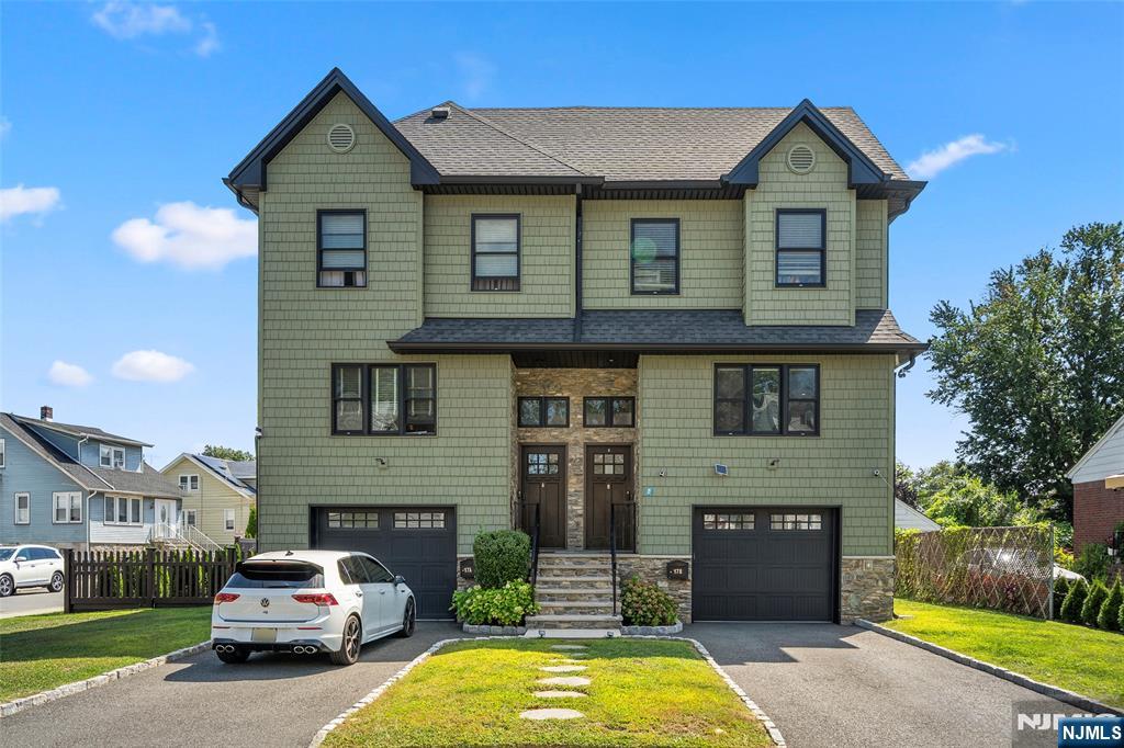 Homes for sale in Little Ferry, NJ | 17 Chamberlain Ave #B, Little Ferry, NJ 07643 | MLS# 25031770