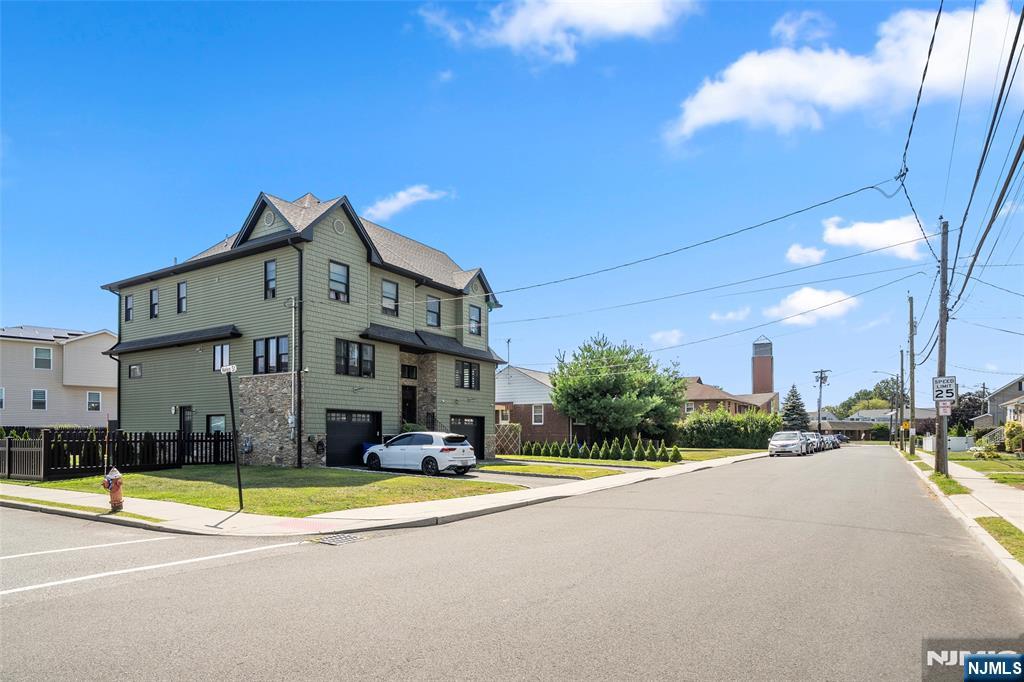 Homes for sale in Little Ferry, NJ | 17 Chamberlain Ave #B, Little Ferry, NJ 07643 | MLS# 25031770