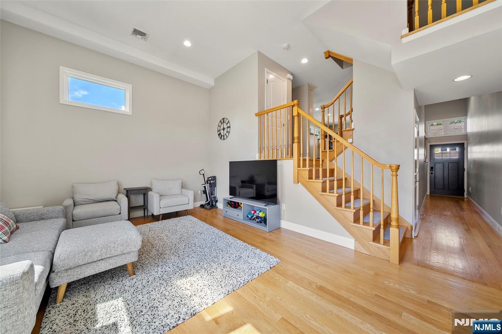 Homes for sale in Little Ferry, NJ | 17 Chamberlain Ave #B, Little Ferry, NJ 07643 | MLS# 25031770