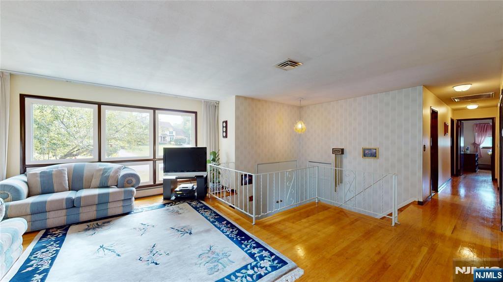 Homes for sale in Montville Township, NJ | 3 Toby Ter, Montville Township, NJ 07082 | MLS# 25031834