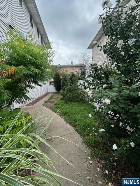 Homes for sale in Secaucus, NJ | 17 Acorn Rd, Secaucus, NJ 07094 | MLS# 25031863