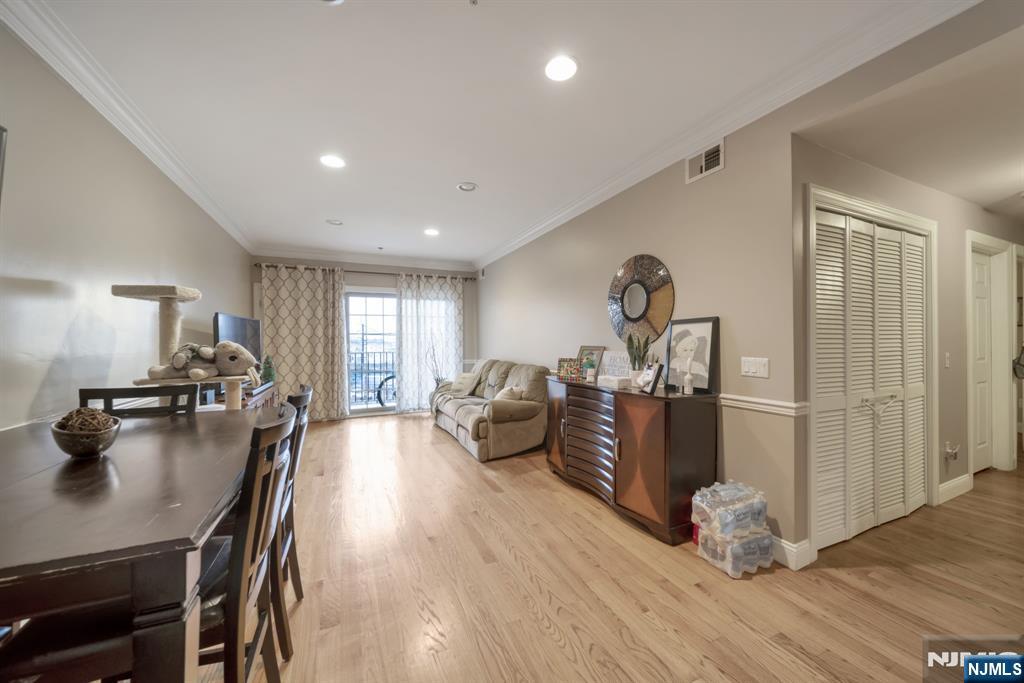 $359,900 Condo
