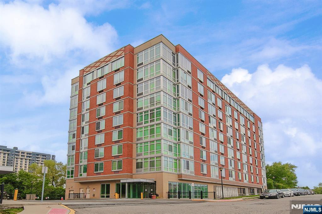 Homes for sale in Palisades Park, NJ | 800 12th St #1019, Palisades Park, NJ 07650 | MLS# 25031889