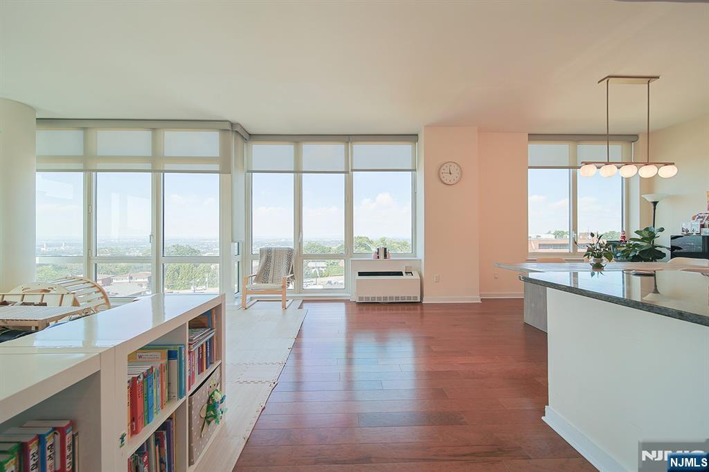 Homes for sale in Palisades Park, NJ | 800 12Th St #1019, Palisades Park, NJ 07650 | MLS# 25031889