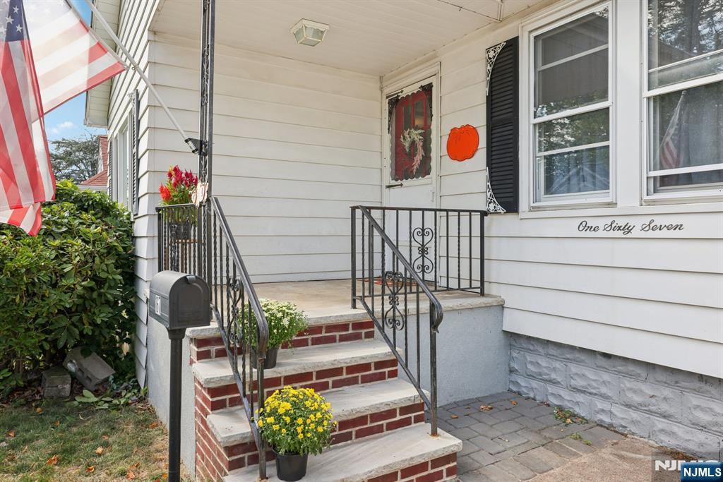 Homes for sale in Bergenfield, NJ | 167 Vreeland Ave, Bergenfield, NJ 07621 | MLS# 25031893