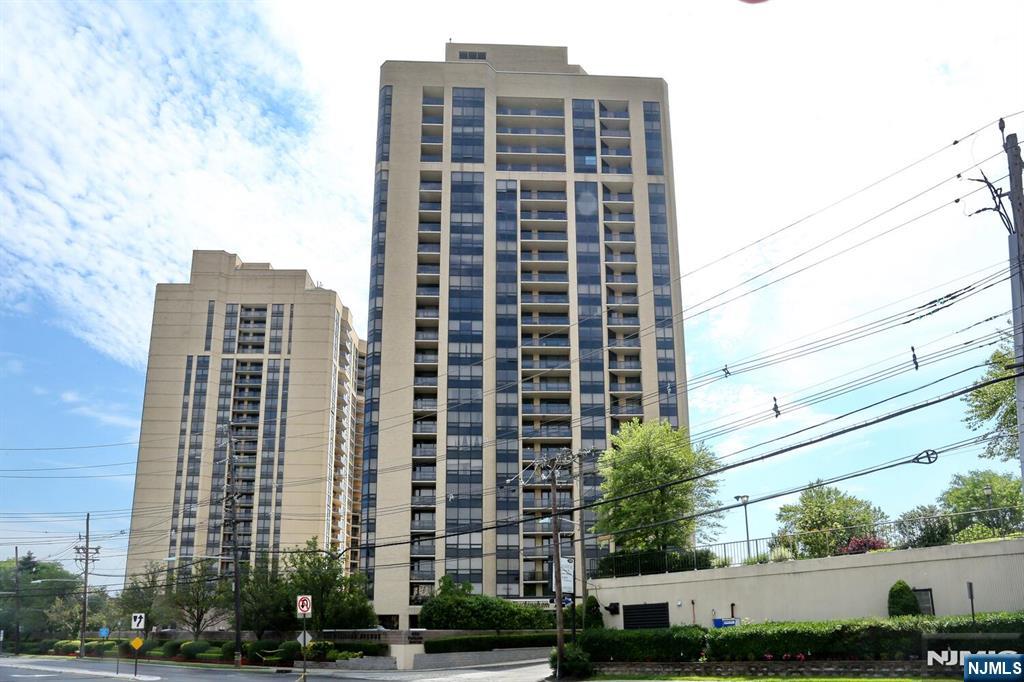 $975,000 Condo