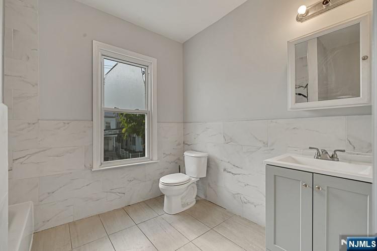 Homes for sale in Newark, NJ | 47 Fabyan Pl, Newark, NJ 07108 | MLS# 25031962