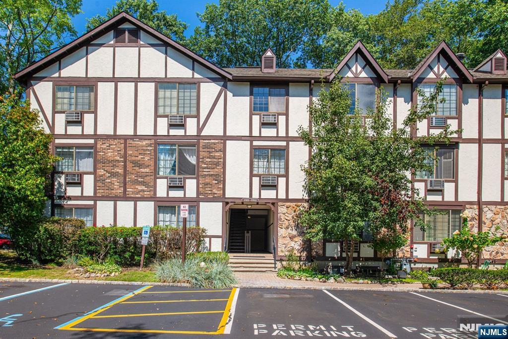 MAHWAH Properties