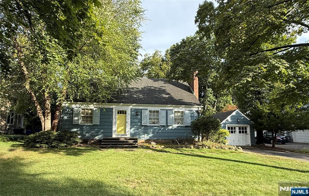 Homes for sale in Demarest, NJ | 16 John St, Demarest, NJ 07627 | MLS# 25032008