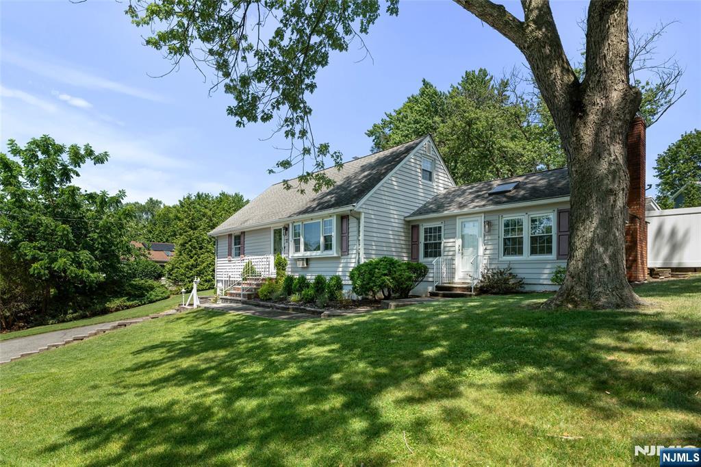 Homes for sale in Wayne, NJ | 12 Kingston Rd, Wayne, NJ 07470 | MLS# 25032014