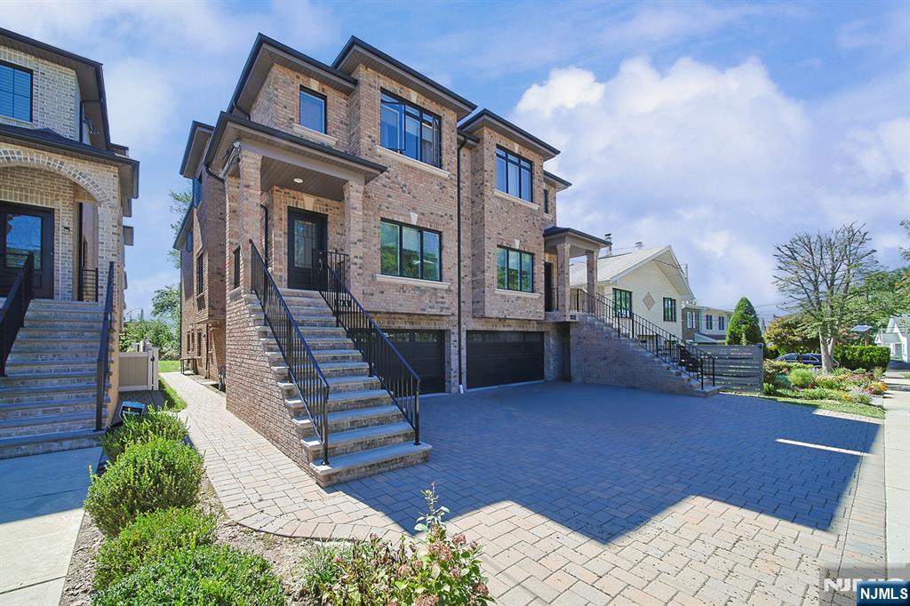 Homes for sale in Palisades Park, NJ | 86 Oakdene Ave #1, Palisades Park, NJ 07650 | MLS# 25032022