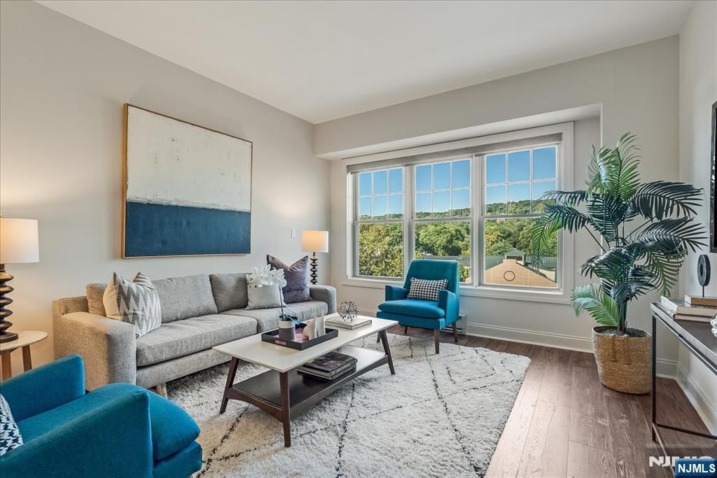 $689,000 Condo