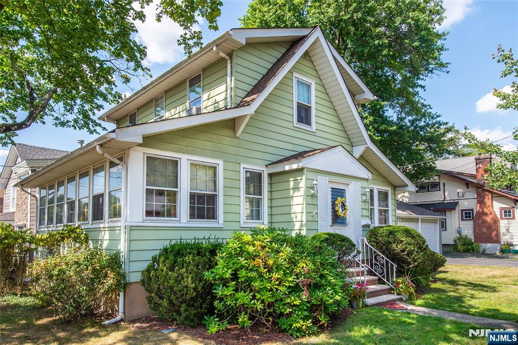 Homes for sale in Verona, NJ | 2 Otsego Rd, Verona, NJ 07044 | MLS# 25032082