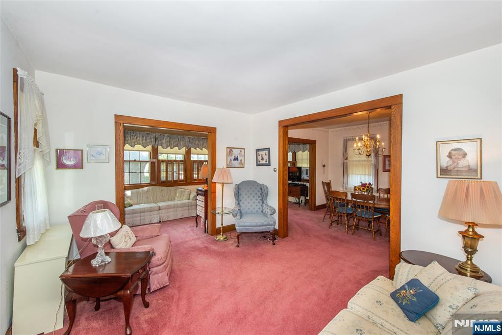 Homes for sale in Verona, NJ | 2 Otsego Rd, Verona, NJ 07044 | MLS# 25032082