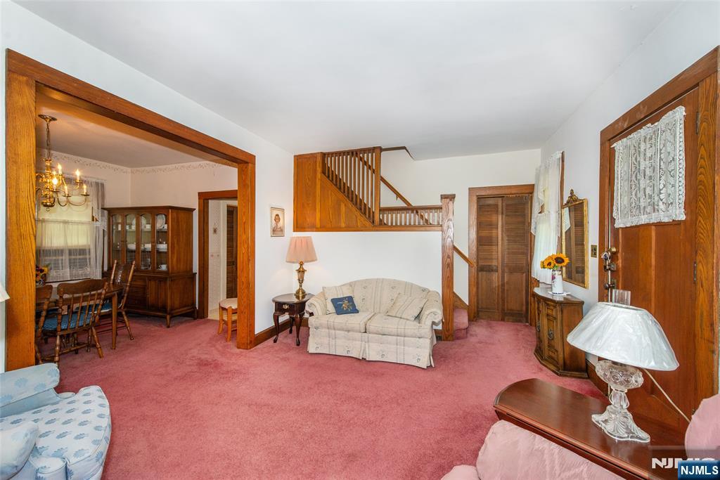 Homes for sale in Verona, NJ | 2 Otsego Rd, Verona, NJ 07044 | MLS# 25032082