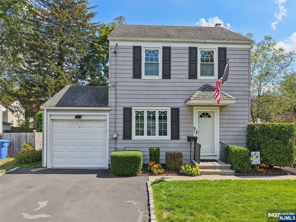 $649,000 Colonial