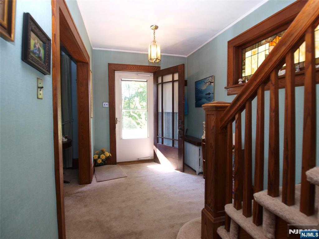 Homes for sale in Pequannock Township, NJ | 48 Caroline Ave, Pequannock Township, NJ 07444 | MLS# 25032156